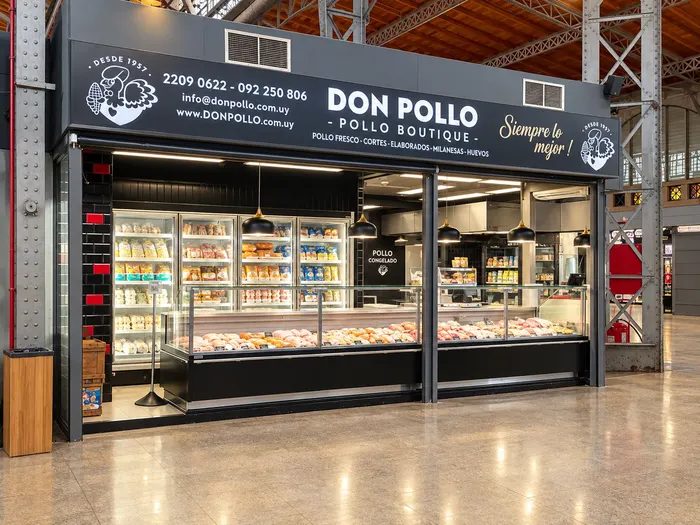Frente del local de Don Pollo en el Mercado Agrícola